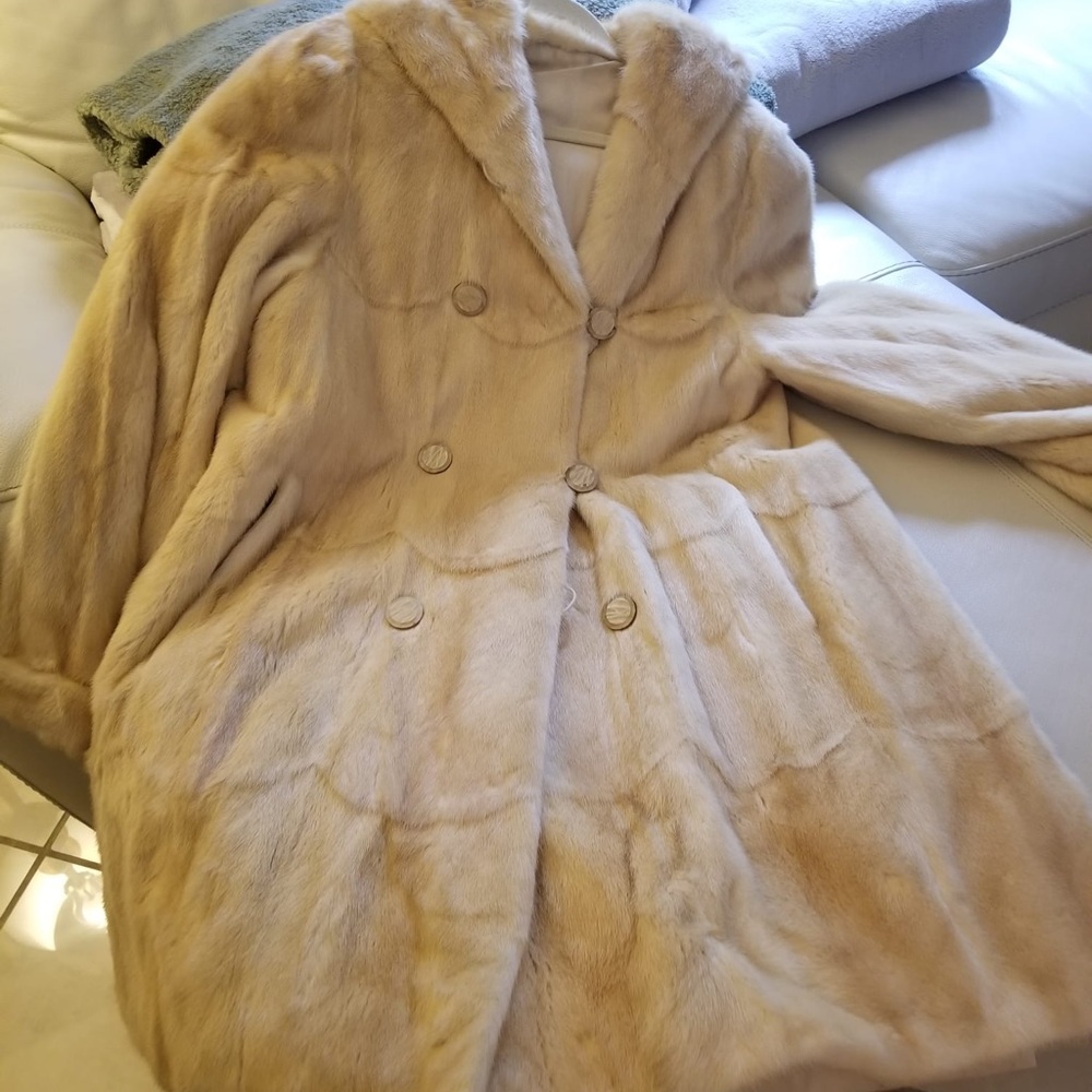 Reversible white authentic fur coat